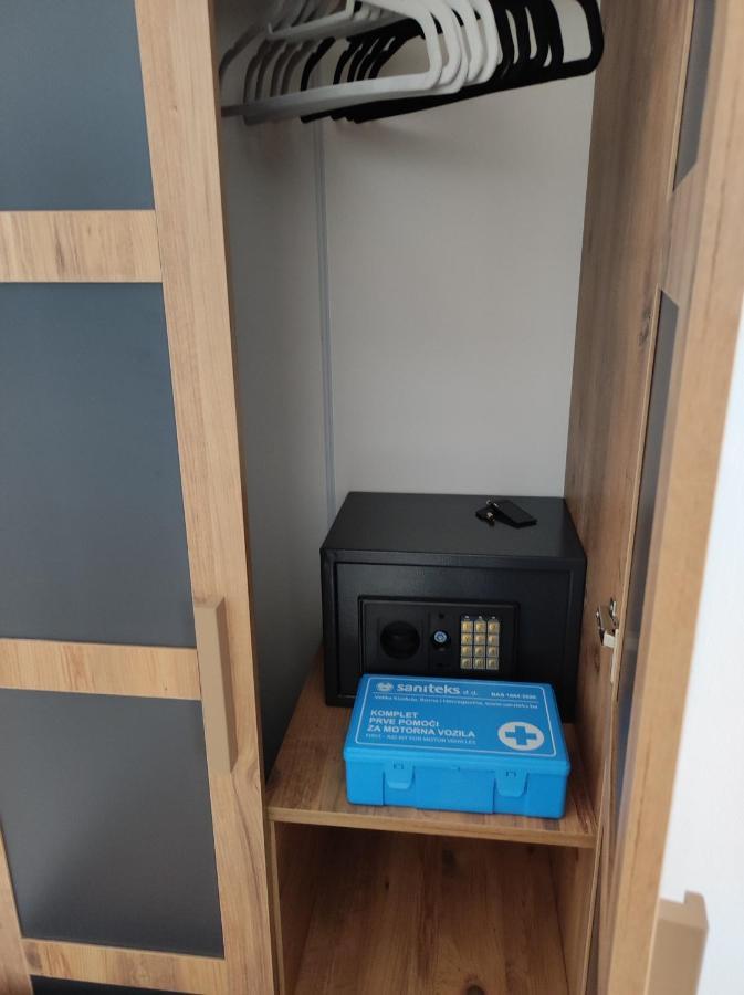 Ferienwohnung Studio Apartman Rose Plitvička Jezera Exterior foto